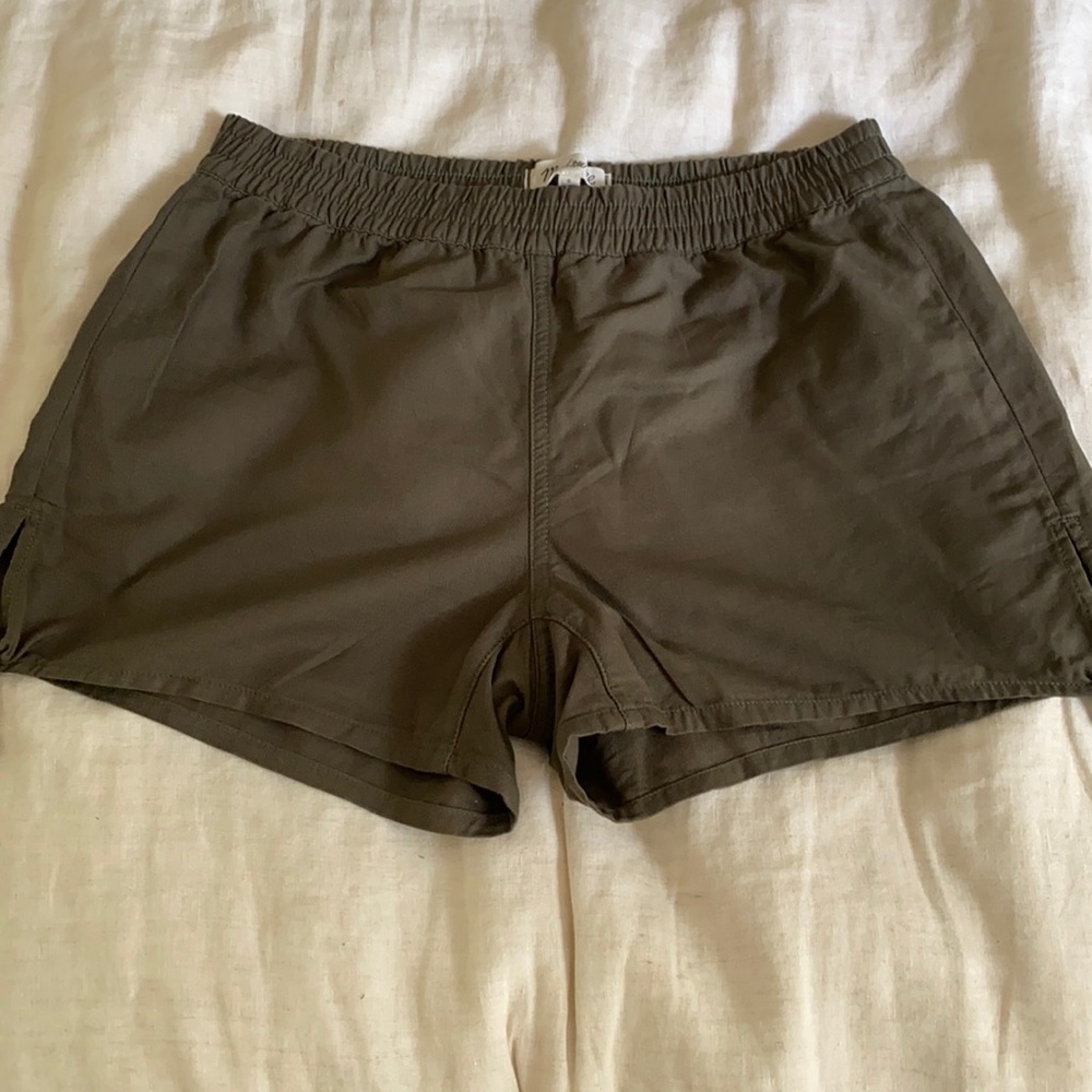 Madewell cotton army green shorts with bow accent